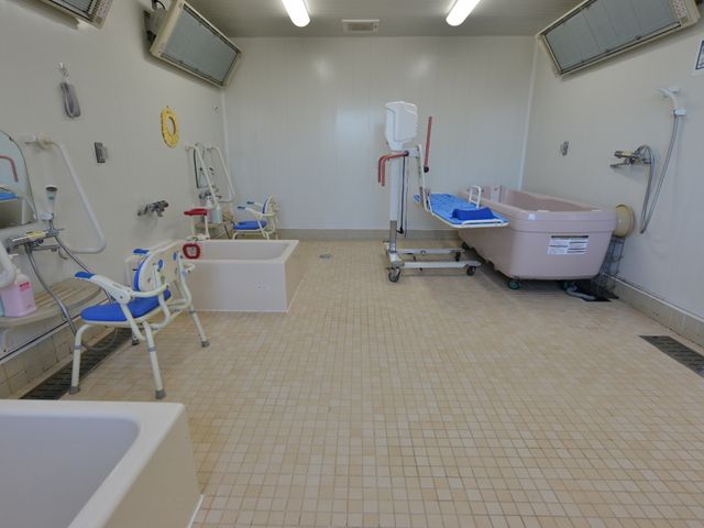 清潔な利用者向け浴室