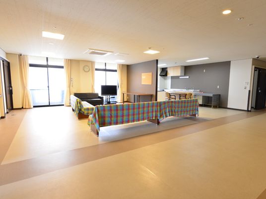 共用スペースの角部屋
