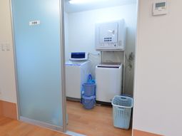 洗濯機と乾燥機の設備