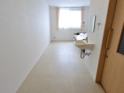 広々とした洋室の一角