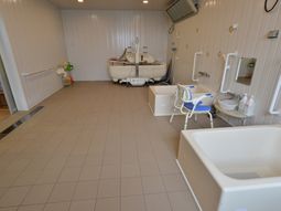 浴室の清潔な設備