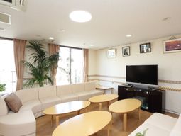 リビングの明るい空間