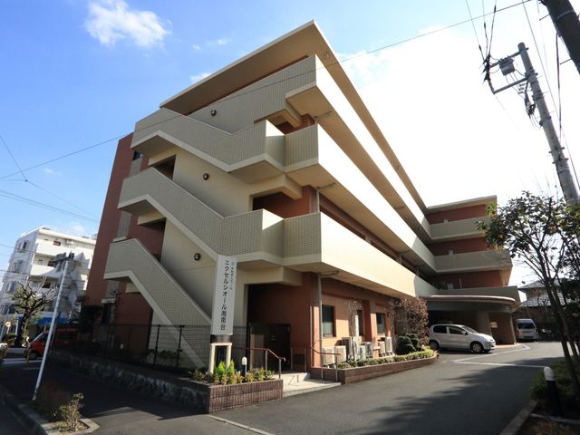 多階層の快適な外観 外観  広々としたエントランスが迎えるモダンなデザインの建物です。日々の仕事に活気と安らぎを与える環境で、心地よい就業が実現できます。