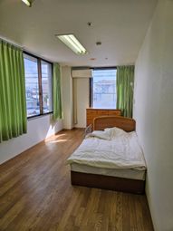 明るい個室の居室