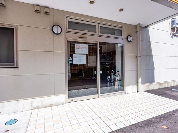広々とした入口エリア