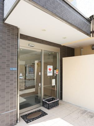 施設のエントランス全体