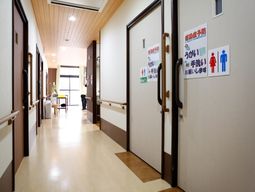 廊下に人影あり