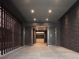 清潔感のあるエントランス
