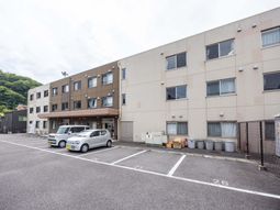 ゆったり駐車可能な外観