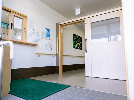 広々とした廊下の様子