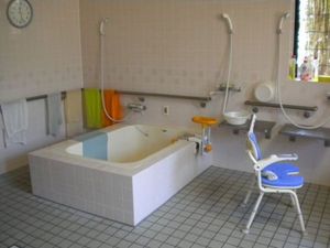 快適な介助用浴室