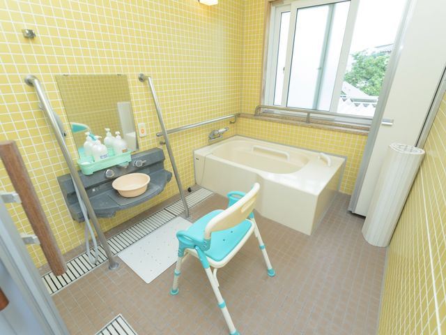 バリアフリー浴室施設