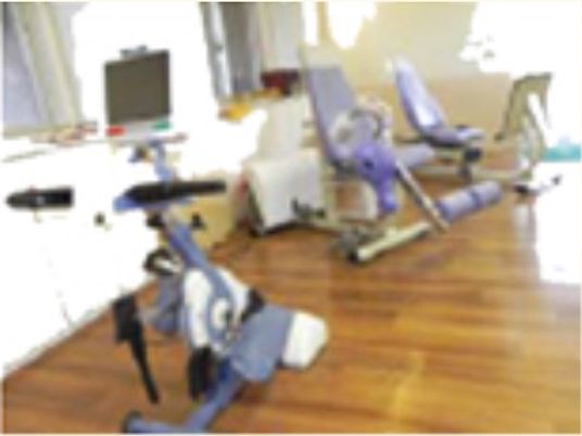 トレーニングマシンがある部屋