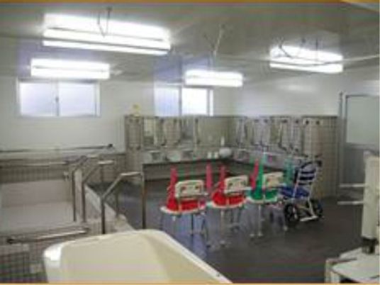 清潔感あふれる浴室空間