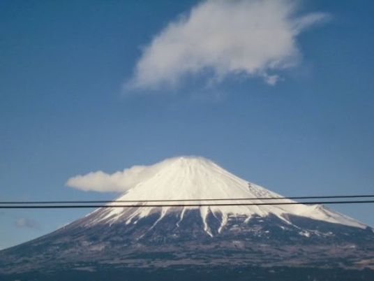 雪を冠った富士山
