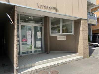 エントランスの外観