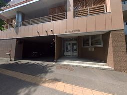明るいエントランス