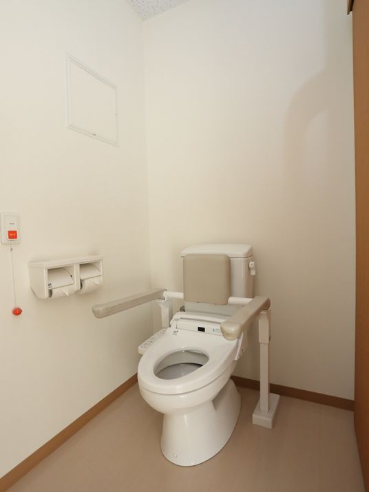 バリアフリートイレの内観