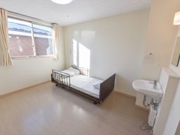 居室の明るい光景