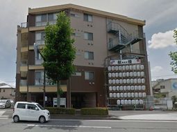 多階層建物の外観