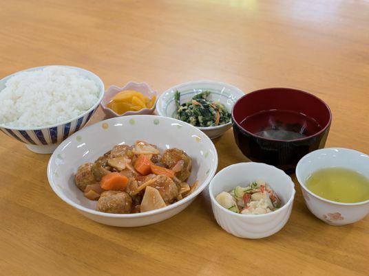バランスの良い食事セット
