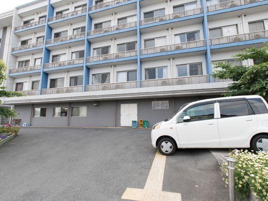 多階層建物の外観