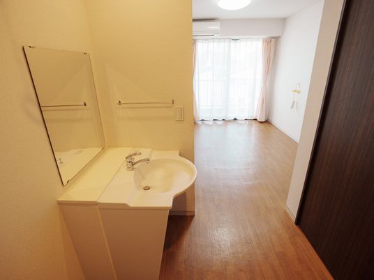 居室洗面台の清掃