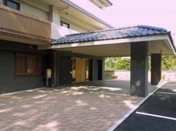 落ち着いたエントランス