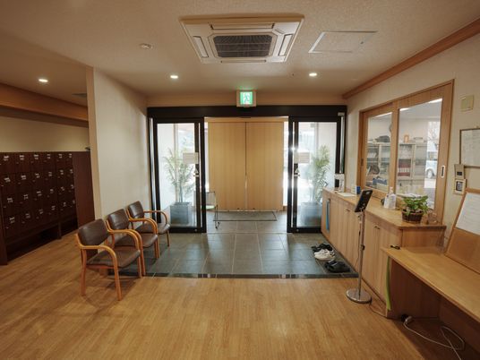 受付横の待合スペース