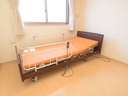 調整可能なベッドの居室
