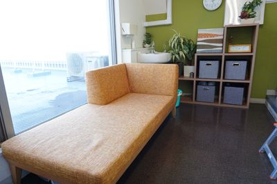 暖色系居室の設備