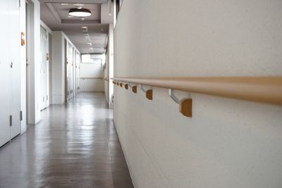 廊下の手すり