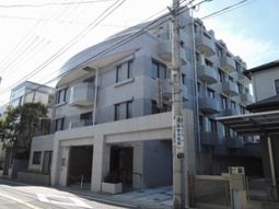 モダンな建物の外観