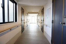 清潔感のある廊下