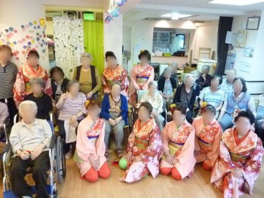 和装をまとう集いの場