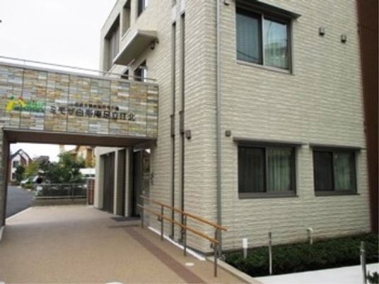 清潔で明るいエントランス