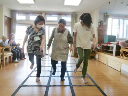 歩行訓練を行う利用者
