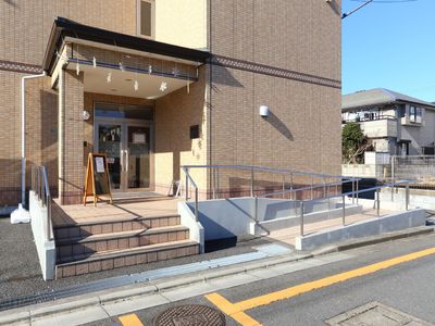 エントランス外観