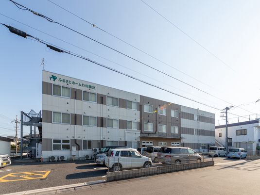 建物外観の駐車場  