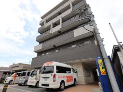 多階層建物の外観