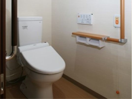 手すり付きトイレの様子