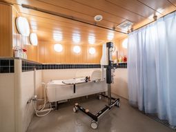 清潔な浴室設備