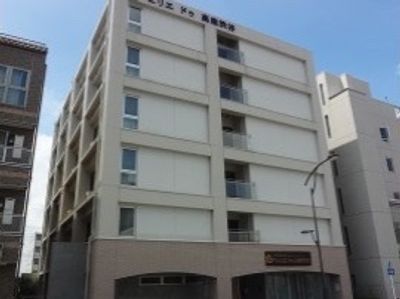 清潔感あふれる施設外観