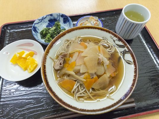 和風の温かみある麺料理