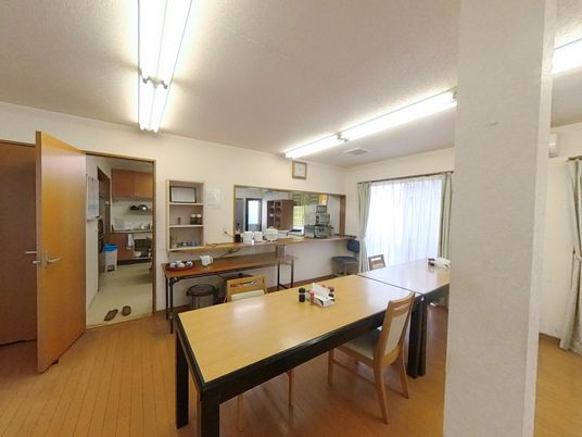 明るい共同スペース