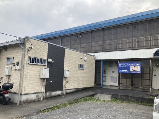 施設の外観