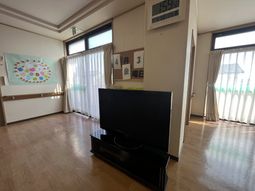 自然光が入る広間