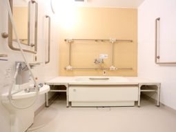 バリアフリー対応の浴室