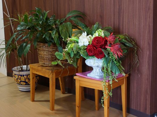 生花と観葉植物の装飾