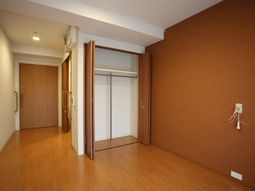 シンプルな洋室